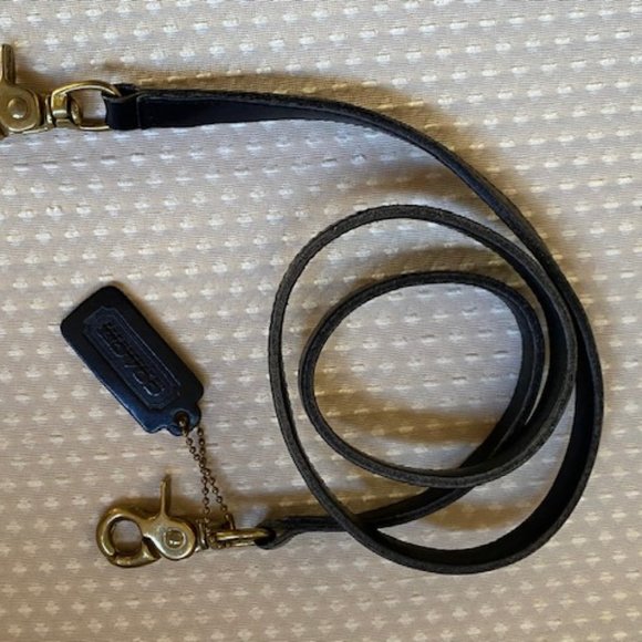 Vintage Coach Black Leather Handbag with Unique Serial Number - Picture 4 of 14